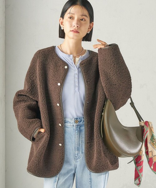 SHIPS(シップス)の「〈手洗い可能〉ボア フリース リバーシブル ノーカラー コート(ノーカラーコート・レディース・オフホワイト/ブラウン/ネイビー・38/36)」の21枚目の写真
