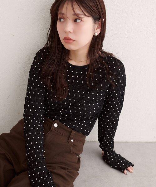 natural couture(ナチュラルクチュール)の「ドット柄クルーネックロンT(Tシャツ/カットソー・レディース・アイボリー/ブラック・FREE)」の1枚目の写真