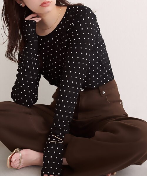 natural couture(ナチュラルクチュール)の「ドット柄クルーネックロンT(Tシャツ/カットソー・レディース・アイボリー/ブラック・FREE)」の11枚目の写真