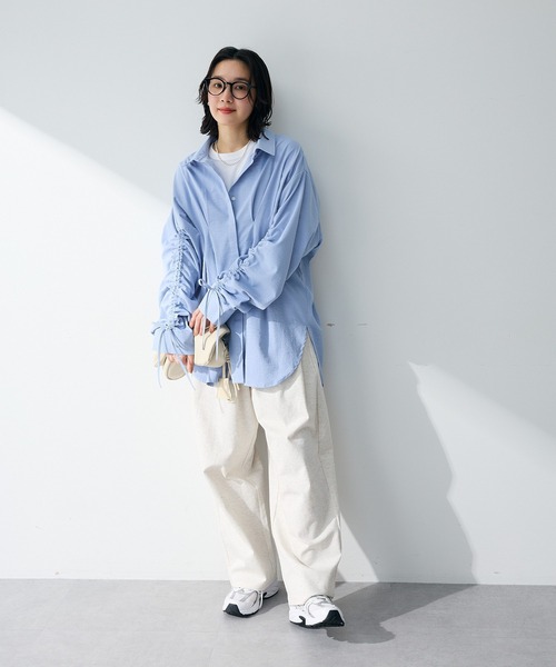 Green Parks(グリーンパークス)の「【WEB限定】ドロストシャーリングウエストタックシャツⅡ(シャツ/ブラウス・レディース・チャコールグレー/サックスブルー/ブルー/アイボリー/ブラウン・FREE)」の19枚目の写真