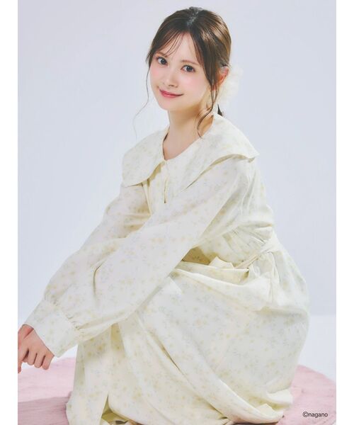 dazzlin(ダズリン)の「【ちいかわ/dazzlin specialcollection】フラワーパターンワンピース(ワンピース・レディース・イエロー/ブルー/ピンク・FREE)」の4枚目の写真