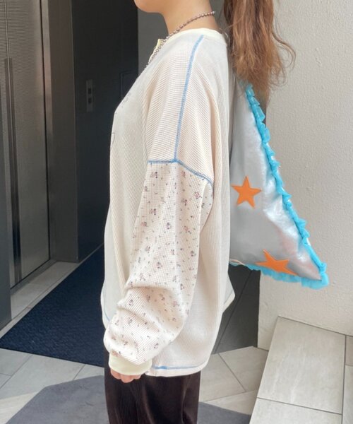 HELLO.SANFRANCISCO(ハローサンフランシスコ)の「【HELLO.SANFRANCISCO】花柄プリントワッフルヘンリーTEE(Tシャツ/カットソー・レディース・ネイビー/アイボリー・ONE SIZE)」の6枚目の写真