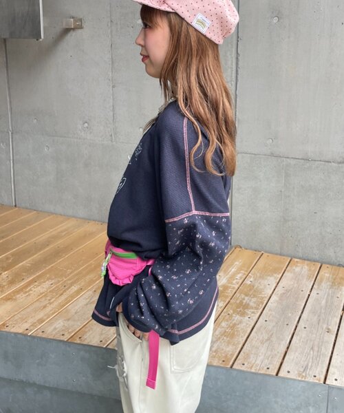 HELLO.SANFRANCISCO(ハローサンフランシスコ)の「【HELLO.SANFRANCISCO】花柄プリントワッフルヘンリーTEE(Tシャツ/カットソー・レディース・ネイビー/アイボリー・ONE SIZE)」の15枚目の写真