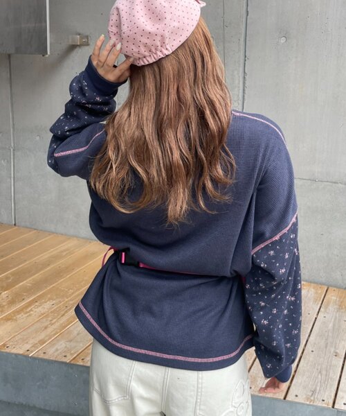 HELLO.SANFRANCISCO(ハローサンフランシスコ)の「【HELLO.SANFRANCISCO】花柄プリントワッフルヘンリーTEE(Tシャツ/カットソー・レディース・ネイビー/アイボリー・ONE SIZE)」の16枚目の写真
