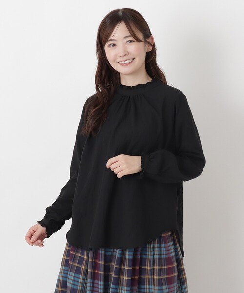 one'sterrace(ワンズテラス)の「リップルスタンドフリルブラウス(シャツ/ブラウス・レディース・ブラック系8/ネイビー系5/アイボリー系8・02)」の2枚目の写真