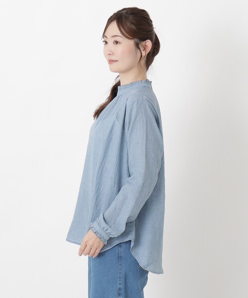 one'sterrace(ワンズテラス)の「リップルスタンドフリルブラウス(シャツ/ブラウス・レディース・ブラック系8/ネイビー系5/アイボリー系8・02)」の5枚目の写真
