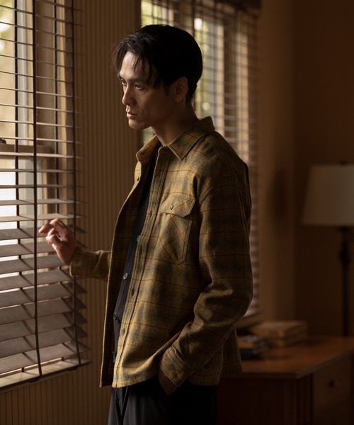 ADAM ET ROPE'(アダムエロペ)の「アソートヘビーネルチェックシャツ(シャツ/ブラウス・メンズ・マスタード/グリーン系その他/ブラック系その他2/ブルー系その他4・M/L)」の4枚目の写真
