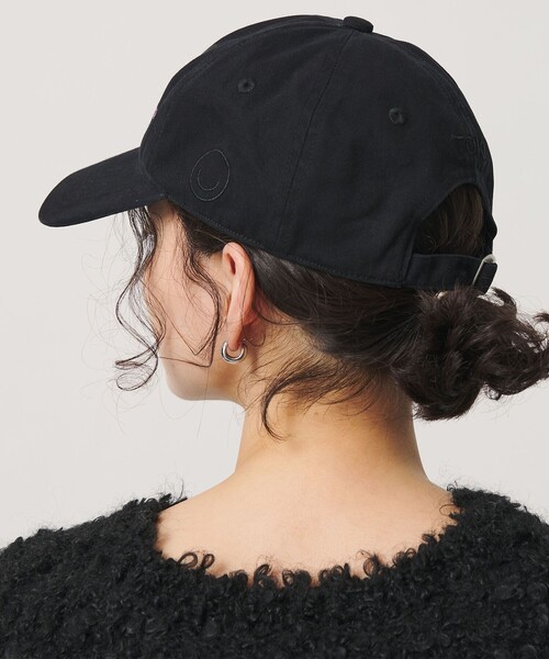 BEAUTY&YOUTH UNITED ARROWS(ビューティーアンドユースユナイテッドアローズ)の「【別注】<TOKI>ロゴキャップ(キャップ・レディース・ベージュ/ネイビー/ブラック・FREE)」の7枚目の写真