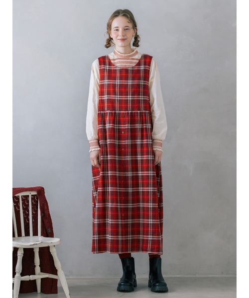 Samansa Mos2（サマンサ モスモス）の「【Cross×Linen】ふんわり前後着ジャンスカ（ワンピース・レディース・ベージュ/チャコール/レッド/キナリ・M/S）」の4枚目の写真