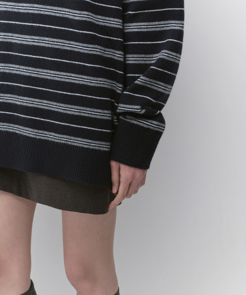 MUSINSA STANDARD WOMAN（ムシンサスタンダードウーマン）の「ウィメンズマルチストライプカラーのチュニックニット[ネイビー]（ニット/セーター・レディース・その他・SMALL/LARGE/MEDIUM）」の5枚目の写真