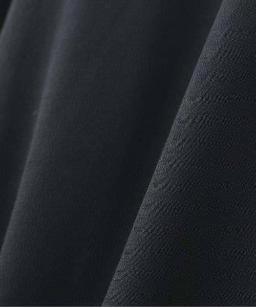 YLEVE(イレーヴ)の「YLEVE / RAYON DE CHINE SHIRT(シャツ/ブラウス・レディース・グレー/イエロー・1/0)」の4枚目の写真