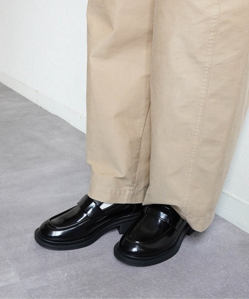 Fabby fabby(ファビィーファビィー)の「4.8cmボリュームソールチャンキーヒールローファー(ローファー・レディース・ブラック系その他/ブラウン/ブラック・MEDIUM/LARGE)」の12枚目の写真