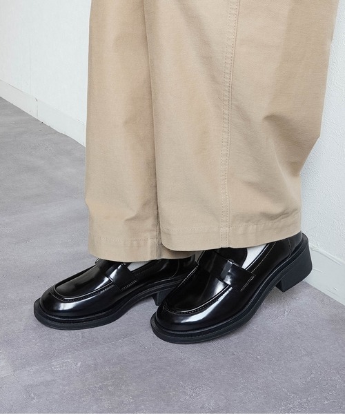 Fabby fabby(ファビィーファビィー)の「4.8cmボリュームソールチャンキーヒールローファー(ローファー・レディース・ブラック系その他/ブラウン/ブラック・MEDIUM/LARGE)」の13枚目の写真