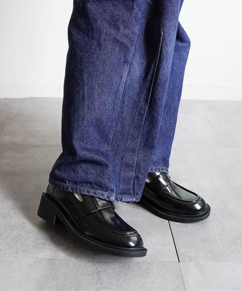 Fabby fabby(ファビィーファビィー)の「4.8cmボリュームソールチャンキーヒールローファー(ローファー・レディース・ブラック系その他/ブラウン/ブラック・MEDIUM/LARGE)」の22枚目の写真
