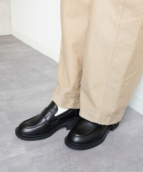 Fabby fabby(ファビィーファビィー)の「4.8cmボリュームソールチャンキーヒールローファー(ローファー・レディース・ブラック系その他/ブラウン/ブラック・MEDIUM/LARGE)」の14枚目の写真