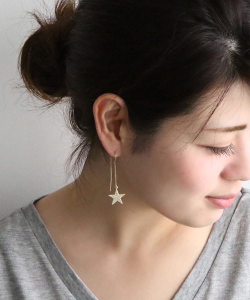 queite（ケイト）の「梨地モチーフアメリカンピアス（ピアス（両耳用）・レディース・その他2/その他3・ﾌﾘ-）」の7枚目の写真