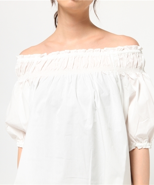 E hyphen world gallery（イーハイフンワールドギャラリー）の「・5Sシャーリングオフショルダーブラウス（シャツ/ブラウス・レディース・ネイビー/ボルドー/オフホワイト/オレンジ系その他・F）」の8枚目の写真