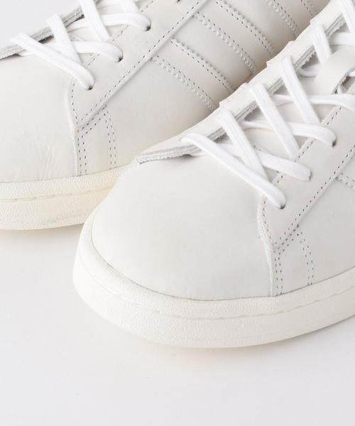 adidas（アディダス）の「別注 ＜adidas（アディダス）＞Campus †（スニーカー・メンズ・ホワイト・28cm/25.5cm/29cm/26cm/30cm/27cm/26.5cm/28.5cm/27.5cm）」の3枚目の写真