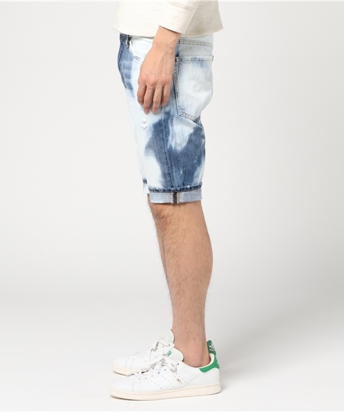 DSQUARED2（ディースクエアード）の「SHORTS /GLAM HEAD SHORT /BLEACHED WASH（デニムパンツ・メンズ・インディゴブルー・46/48/50/44）」の2枚目の写真