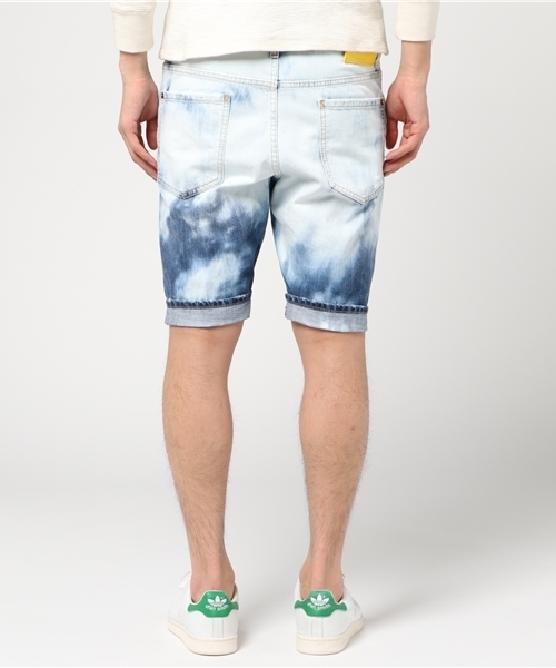 DSQUARED2（ディースクエアード）の「SHORTS /GLAM HEAD SHORT /BLEACHED WASH（デニムパンツ・メンズ・インディゴブルー・46/48/50/44）」の3枚目の写真