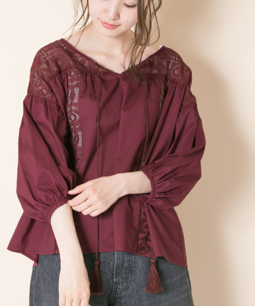URBAN RESEARCH（アーバンリサーチ）の「幾何レース切替ブラウス（シャツ/ブラウス・レディース・ボルドー/オフホワイト/ブラック・FREE）」の5枚目の写真