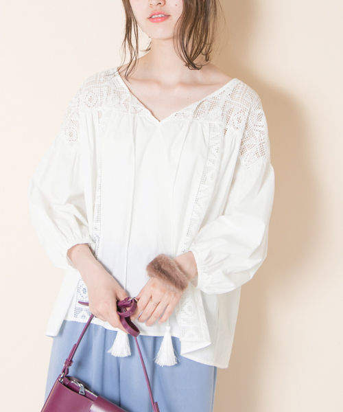 URBAN RESEARCH（アーバンリサーチ）の「幾何レース切替ブラウス（シャツ/ブラウス・レディース・ボルドー/オフホワイト/ブラック・FREE）」の11枚目の写真