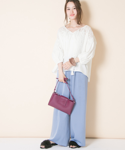 URBAN RESEARCH（アーバンリサーチ）の「幾何レース切替ブラウス（シャツ/ブラウス・レディース・ボルドー/オフホワイト/ブラック・FREE）」の14枚目の写真