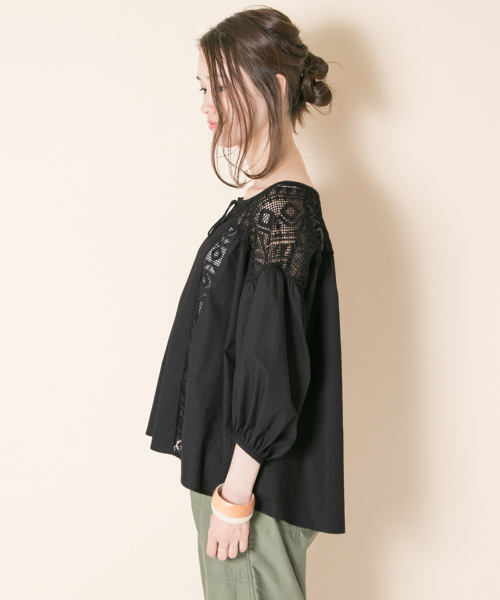 URBAN RESEARCH（アーバンリサーチ）の「幾何レース切替ブラウス（シャツ/ブラウス・レディース・ボルドー/オフホワイト/ブラック・FREE）」の16枚目の写真