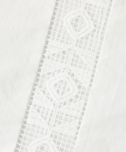 URBAN RESEARCH（アーバンリサーチ）の「幾何レース切替ブラウス（シャツ/ブラウス・レディース・ボルドー/オフホワイト/ブラック・FREE）」の22枚目の写真