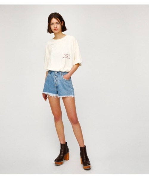 MOUSSY（マウジー）の「NO WAIST DENIM SHORTS（デニムパンツ・レディース・ブルー/ライトブルー/ワンウォッシュ・0/1/2）」の15枚目の写真