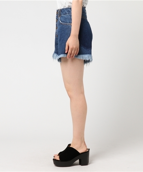 MOUSSY（マウジー）の「NO WAIST DENIM SHORTS（デニムパンツ・レディース・ブルー/ライトブルー/ワンウォッシュ・0/1/2）」の10枚目の写真