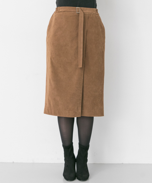 URBAN RESEARCH（アーバンリサーチ）の「サテンムースタックスカート（スカート・レディース・ネイビー/カーキ/キャメル・FREE）」の11枚目の写真