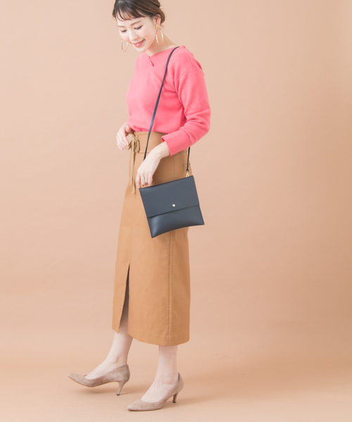 URBAN RESEARCH ROSSO WOMEN（アーバンリサーチ　ロッソ）の「ベルト付きタイトスカート（スカート・レディース・ベージュ/ブラック・36/38）」の4枚目の写真