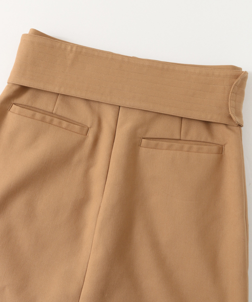 URBAN RESEARCH ROSSO WOMEN（アーバンリサーチ　ロッソ）の「ベルト付きタイトスカート（スカート・レディース・ベージュ/ブラック・36/38）」の7枚目の写真