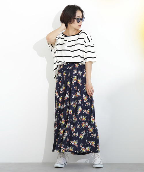 FREE'S MART（フリーズマート）の「ブーケフラワー柄ロングスカート（スカート・レディース・ホワイト系その他/ダークネイビー・FREE）」の3枚目の写真