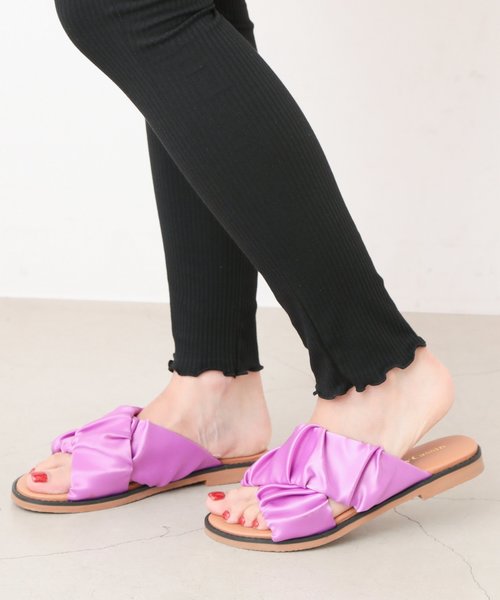 RAY CASSIN（レイカズン）の「ＹＩＬ　裾メロウリブレギンス（レギンス/スパッツ・レディース・ブラック/杢グレー/キナリ・FREE）」の4枚目の写真