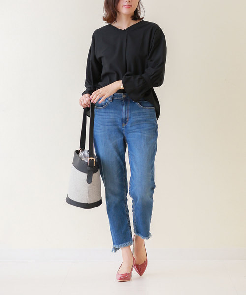menue（メヌエ）の「華奢魅せ Vカット ハイヒール ポインテッドトゥ 美脚パンプス（パンプス・レディース・マジェンタ/ブラック系その他2/レッド/ブラック系その他/その他/ベージュ系その他/ブルー/マスタード/ブラック/チェック/グレイッシュベージュ/グリーン・25.5cm/25cm/22.5cm/22cm/23.5cm/24.5cm/24cm/26.0cm/26.5cm/21.5cm/23cm）」の20枚目の写真
