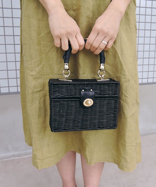 minia（ミニア）の「ミニトランクバスケット ＜ ショルダー＆ハンド２WAY ＞　[ minia ]（ハンドバッグ・レディース・ブラック/アイボリー/ベージュ・FREE）」の9枚目の写真