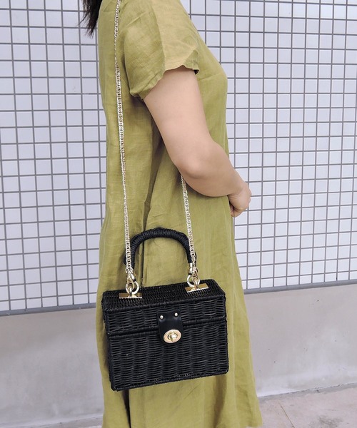 minia（ミニア）の「ミニトランクバスケット ＜ ショルダー＆ハンド２WAY ＞　[ minia ]（ハンドバッグ・レディース・ブラック/アイボリー/ベージュ・FREE）」の13枚目の写真