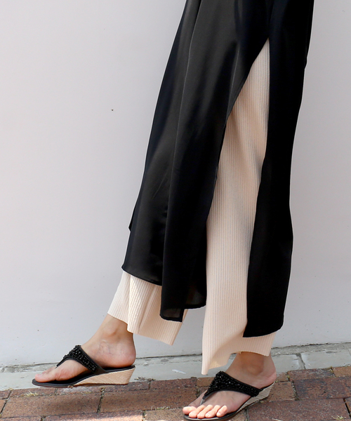 n'ee-ne（ネーネ）の「ロングスリットワンピースシャツ（シャツワンピース・レディース・ブラック/ベージュ/オフホワイト/ミント・M）」の6枚目の写真