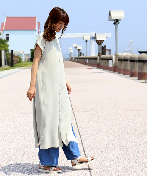 n'ee-ne（ネーネ）の「ロングスリットワンピースシャツ（シャツワンピース・レディース・ブラック/ベージュ/オフホワイト/ミント・M）」の7枚目の写真