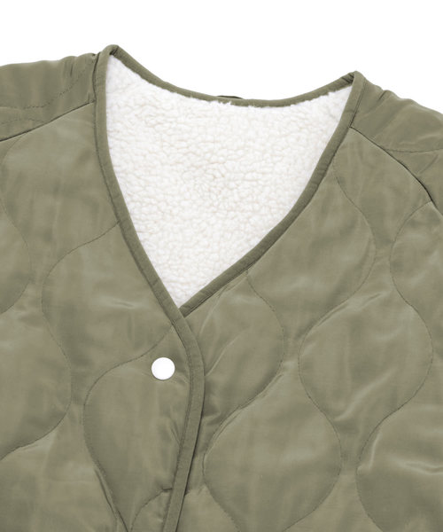 Chaco closet（チャコ クローゼット）の「ボアフリース×キルティング リバーシブルノーカラーロングコート（ノーカラーコート・レディース・ブラック/アイボリー/ライトオリーブ/ダークベージュ/テラコッタ・FREE）」の16枚目の写真