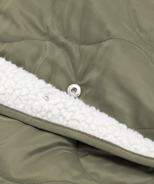 Chaco closet（チャコ クローゼット）の「ボアフリース×キルティング リバーシブルノーカラーロングコート（ノーカラーコート・レディース・ブラック/アイボリー/ライトオリーブ/ダークベージュ/テラコッタ・FREE）」の18枚目の写真