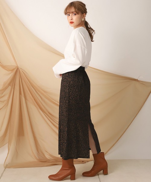 one after another NICE CLAUP(ワンアフターアナザーナイスクラップ)の「ロゴロンT(Tシャツ/カットソー・レディース・ブラウン/オフホワイト/ベージュ/アイボリー/ホワイト/ミント・FREE)」の20枚目の写真