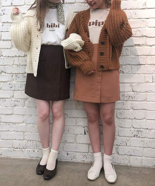 one after another NICE CLAUP(ワンアフターアナザーナイスクラップ)の「ロゴロンT(Tシャツ/カットソー・レディース・ブラウン/オフホワイト/ベージュ/アイボリー/ホワイト/ミント・FREE)」の8枚目の写真