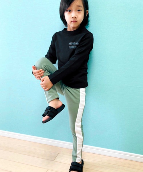 THE CASUAL（カジュアル）の「ラインストレッチスムーススキニーパンツ キッズ ベビー（その他パンツ・キッズ・ブラック/ベージュ/ネイビー/ブラウン/レッド/カーキ/ブラック系その他/杢グレー/グレー系その他/グレー系その他2/チャコール/ブラウン系その他/ベージュ系その他/グリーン系その他/ブルー/ブルー系その他/ブルー系その他2/ピンク/ピンク系その他/レッド系その他・90/100/110/120/80/130/95/140/150/160）」の12枚目の写真