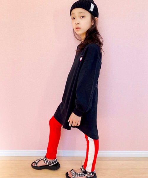 THE CASUAL（カジュアル）の「ラインストレッチスムーススキニーパンツ キッズ ベビー（その他パンツ・キッズ・ブラック/ベージュ/ネイビー/ブラウン/レッド/カーキ/ブラック系その他/杢グレー/グレー系その他/グレー系その他2/チャコール/ブラウン系その他/ベージュ系その他/グリーン系その他/ブルー/ブルー系その他/ブルー系その他2/ピンク/ピンク系その他/レッド系その他・90/100/110/120/80/130/95/140/150/160）」の20枚目の写真