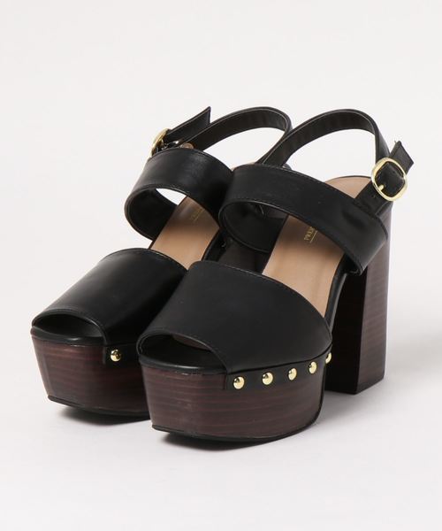 one way(ワンウェイ)の「カシメ付きサンダル(サンダル・レディース・ブラック/ライトブラウン/ホワイト・S/M/L/LL)」の7枚目の写真