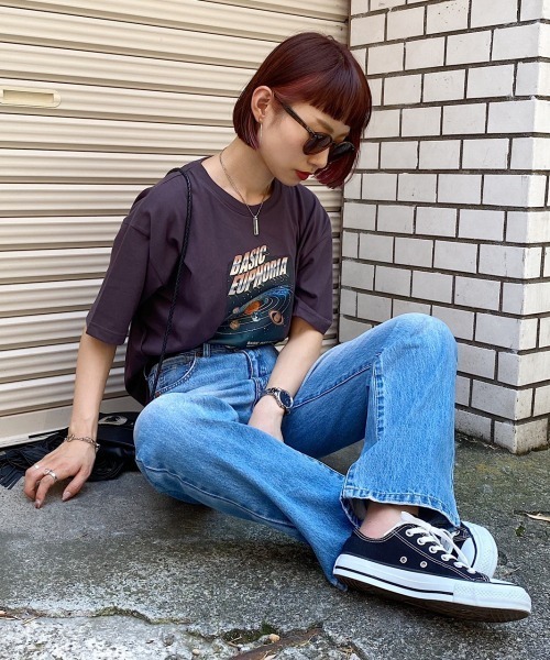 PAGEBOY（ページボーイ）の「プラネットプリントTシャツ（Tシャツ/カットソー・レディース・チャコールグレー/ブラック・FREE）」の4枚目の写真