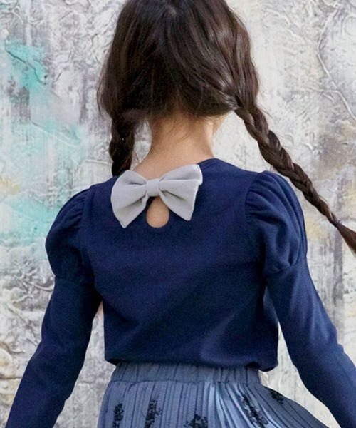 Bee des Bee（ビーデスビー）の「長袖トップス（シャツ/ブラウス・キッズ・ネイビー/ピンク系その他/ベビーピンク/ピンク/杢グレー/ダークブラウン/チョコ/アッシュブラウン/ブラウン系その他/カーキ/ベージュ/ブラウン/ラベンダー/ライトブルー/キャメル/ライトベージュ/ピンク系その他2・150cm/120cm/100cm/140cm/130cm/90cm/110cm）」の12枚目の写真